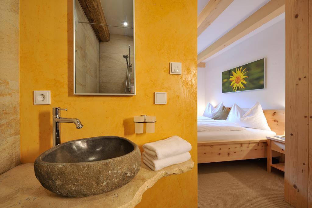 Ur-Natur Appartements Maria Alm am Steinernen Meer Exteriör bild